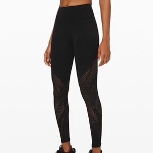 Lululemon Black Reveal Tight 26” Aurora